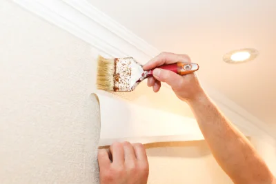 Pose de papier peint à Loc-Brévalaire — revêtements muraux et toiles de verre